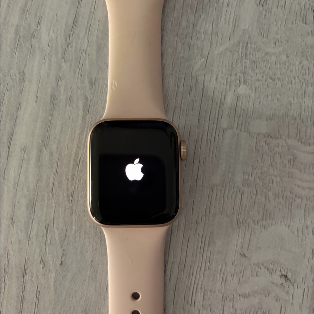 Apple Watch Series 6 40mm GPS Rose Gold